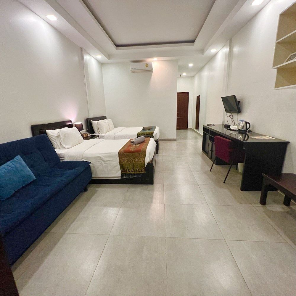 The Local Time Village Deluxe Twin Room with Bathtub 3