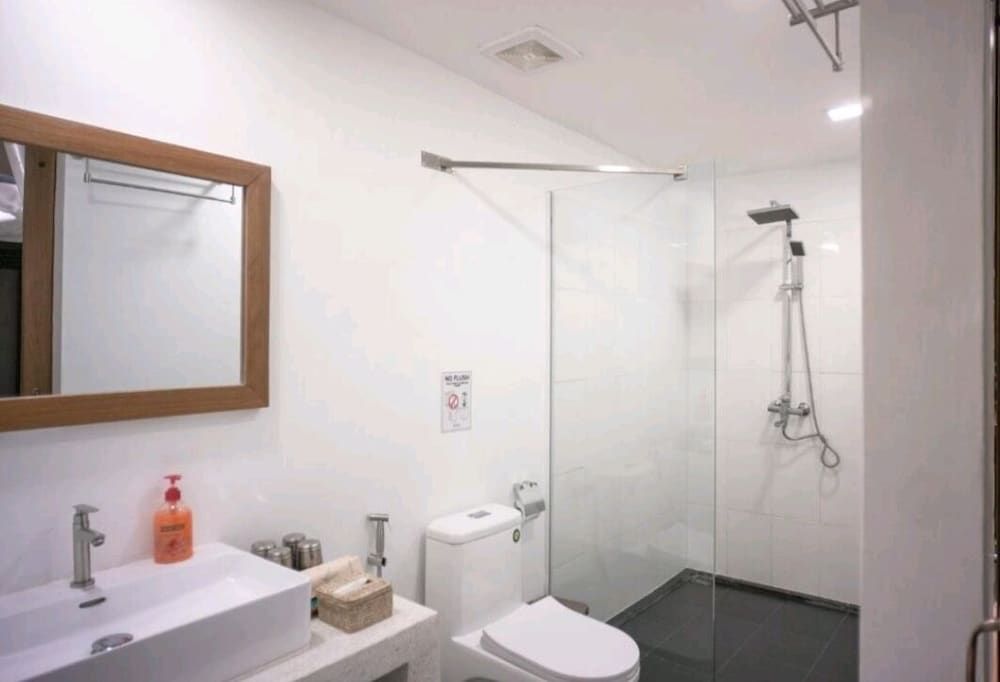 The Local Time Village Family Room, Multiple Beds 2