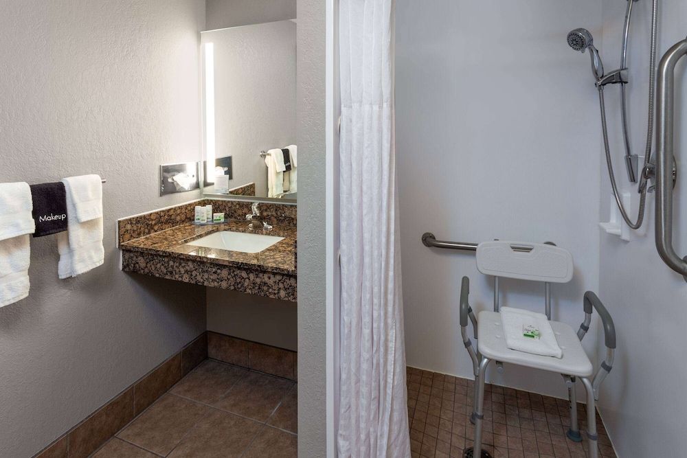 Room, 2 Double Beds, Accessible, Non Smoking (First Floor)
