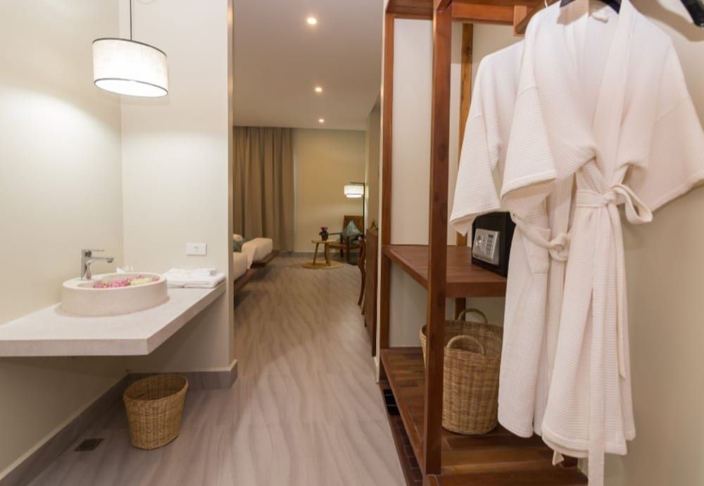 Bayon Modern Residence Premier Deluxe Double 6