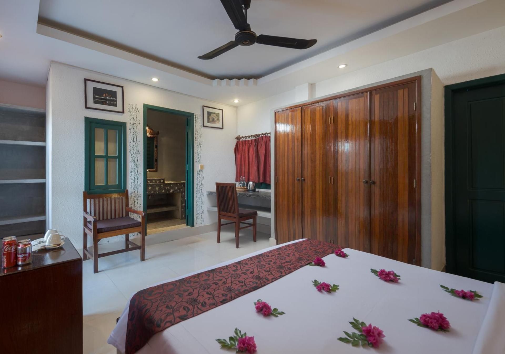 Deluxe Double Room with Balcony