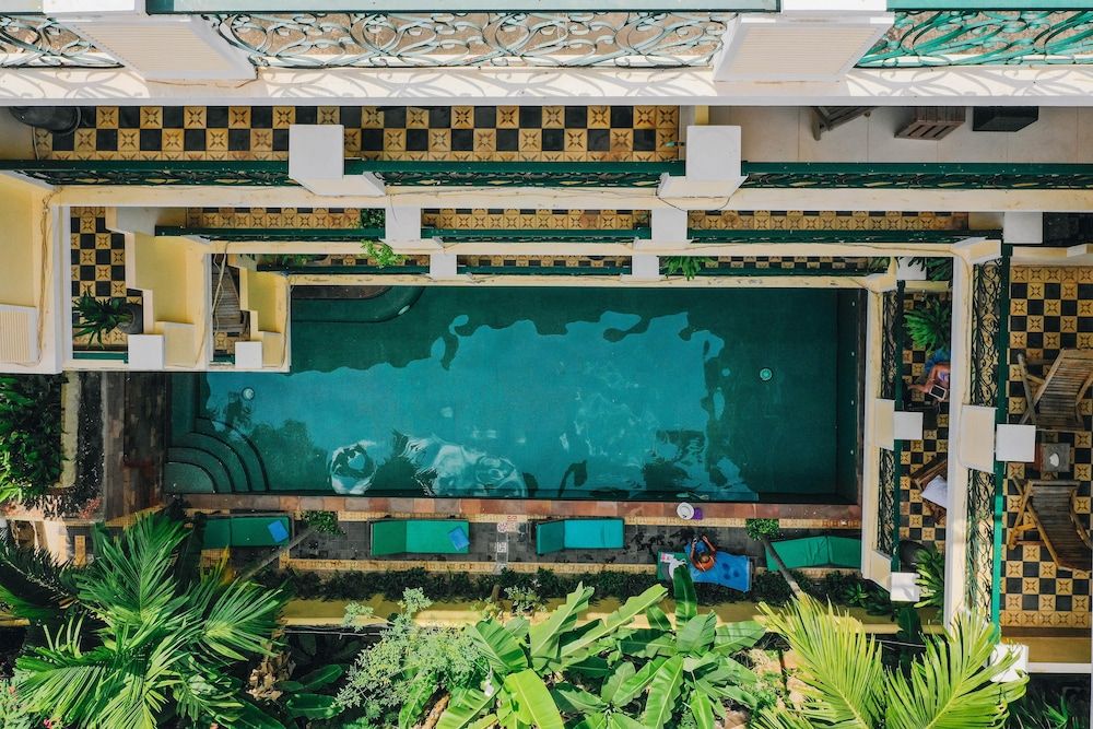 Golden Banana Residence