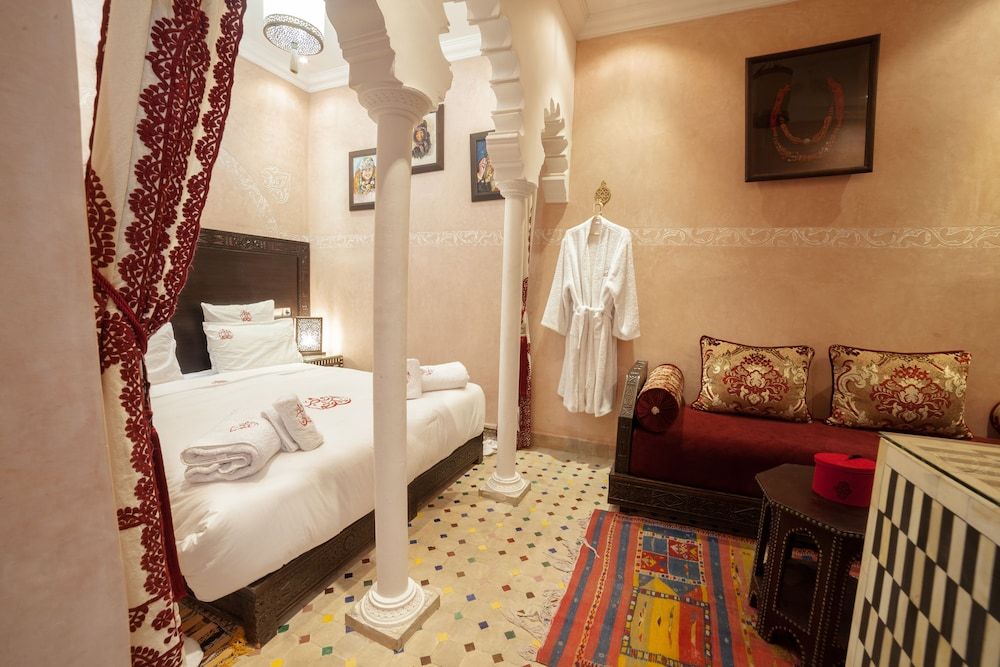 Dar Ikalimo Marrakech Superior Double Room 13