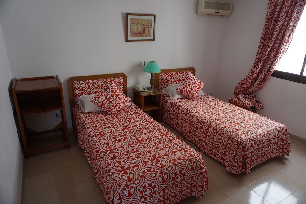 Hotel Zelis Triple Room 2