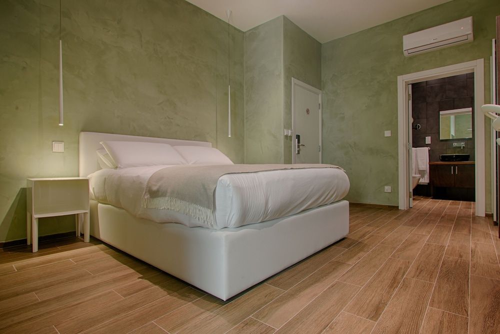 Quaint Boutique Hotel Sannat Comfort Room (Twin Beds x2 Available on Request) 12