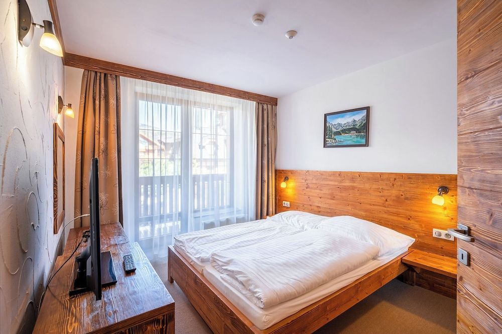 Kukučka Lomnica - Tatranská Lomnica Apartment, 1 Bedroom, Mountain View (in Main Hotel Building) 3