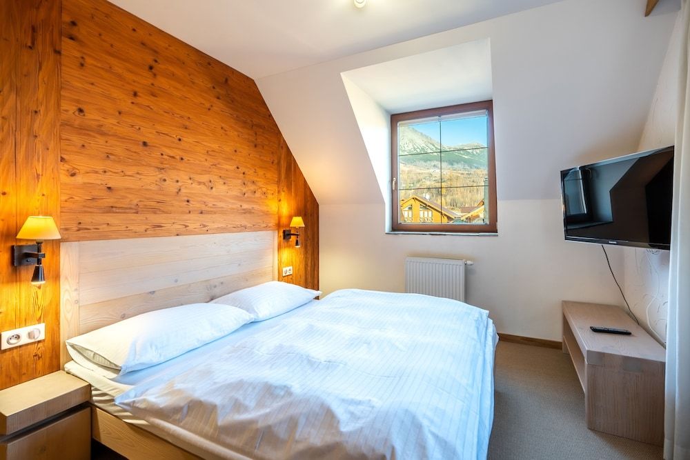 Kukučka Lomnica - Tatranská Lomnica Apartment, 1 Bedroom, Mountain View (in Main Hotel Building) 7
