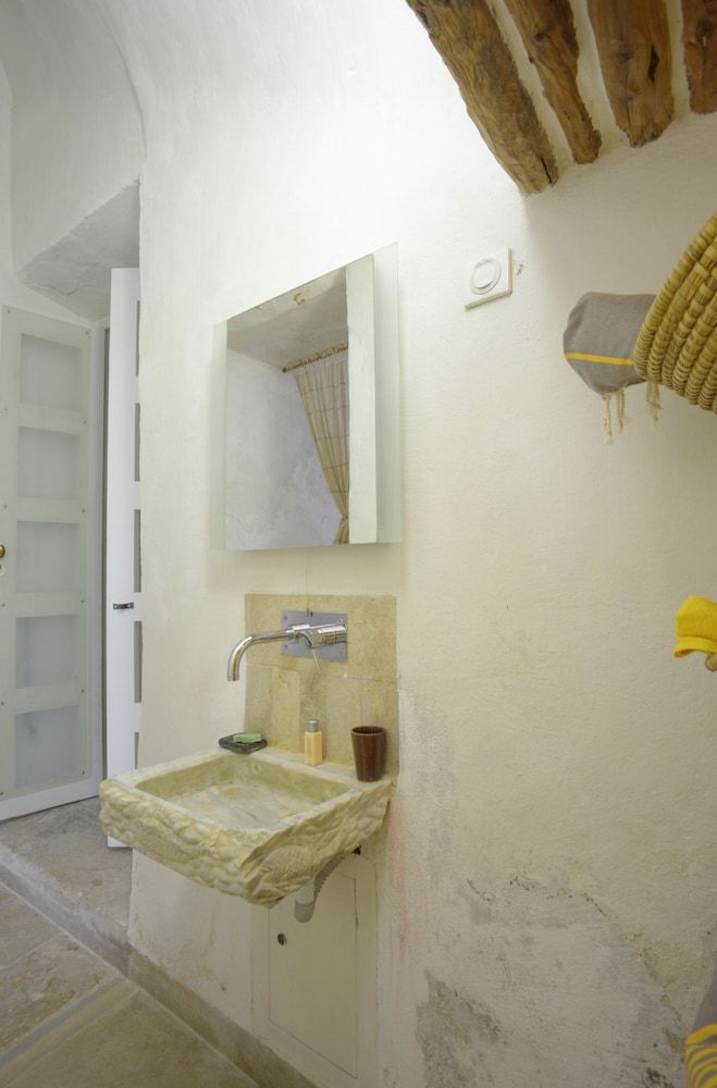 undefined La Chambre Bleue 6