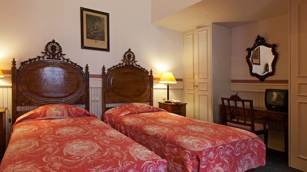 Bussaco Palace Hotel Superior Double or Twin Room 2