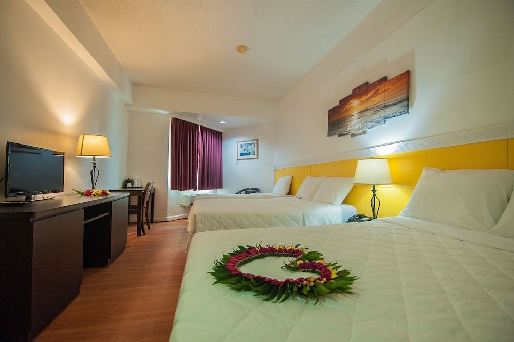 Grand Plaza Hotel Standard Triple Room, Multiple Beds 2