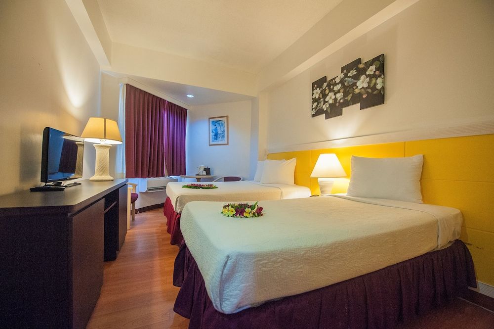 Grand Plaza Hotel Family Room, 2 Bedrooms, Connecting Rooms, City View 3