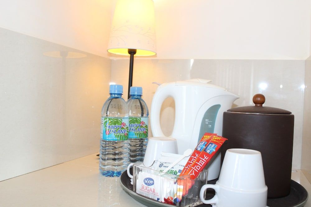 Grand Plaza Hotel Family Room, 2 Bedrooms, Connecting Rooms, City View 4