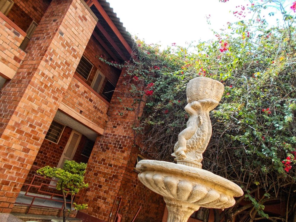 undefined Ndeke Hotel 5