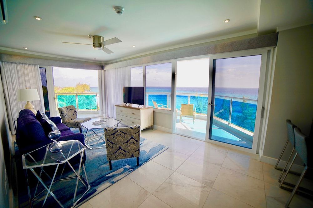 Grand Suite, 2 Bedrooms, Hot Tub, Oceanfront