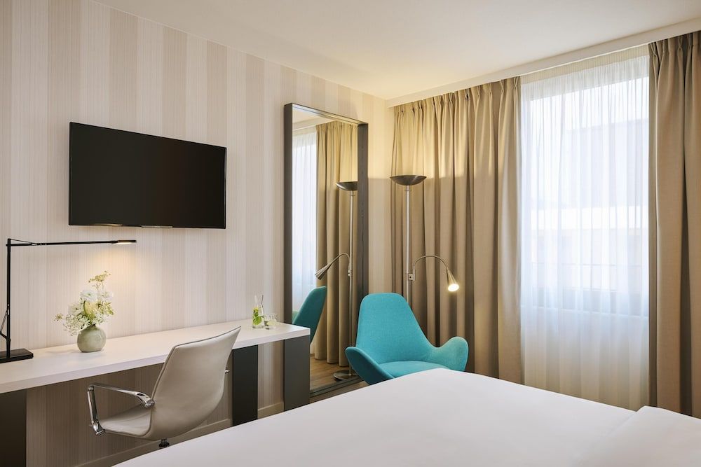 NH Berlin Alexanderplatz Standard Room 2