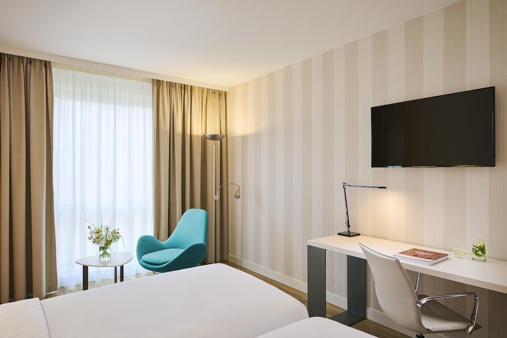 NH Berlin Alexanderplatz Standard Room 4