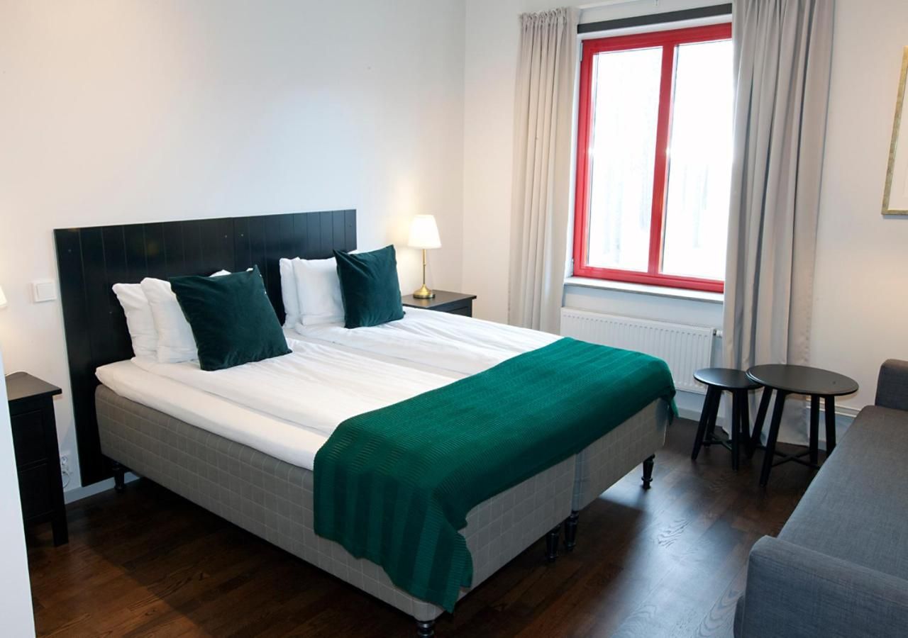 Rasta Grums Double Room 6