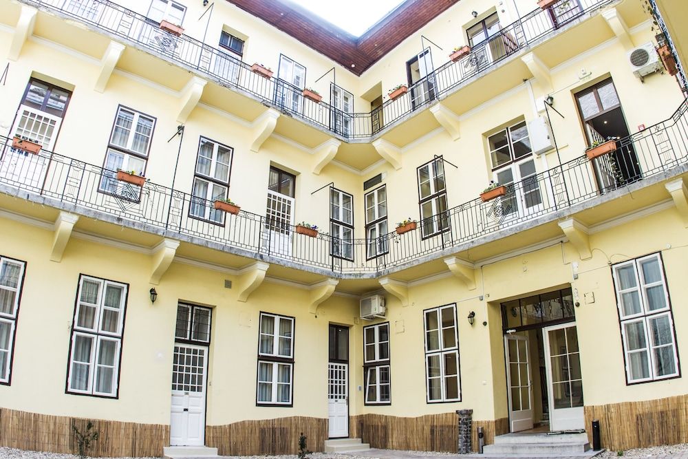 undefined Central Hotel 21 7