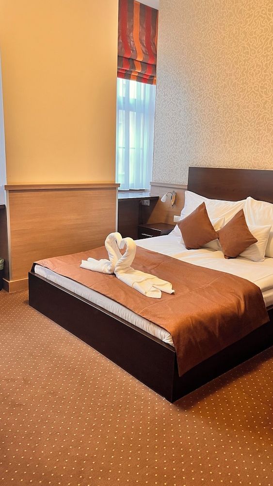 undefined Central Hotel 21 4