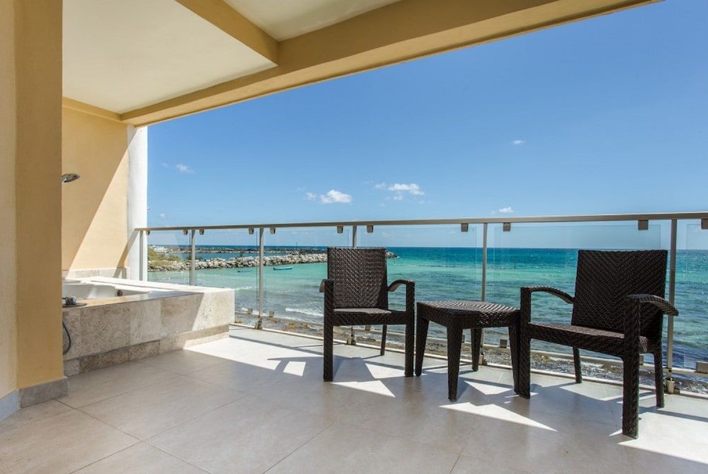 Preferred Club Suite Ocean View King