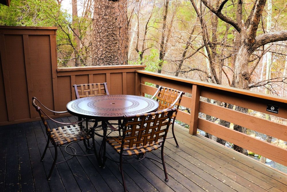 Junipine Resort Villa, 2 Bedrooms, Kitchen (Creek View) 10