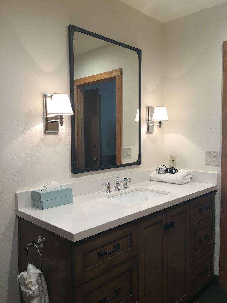 Junipine Resort Villa, 2 Bedrooms, Kitchen (Creek View) 14