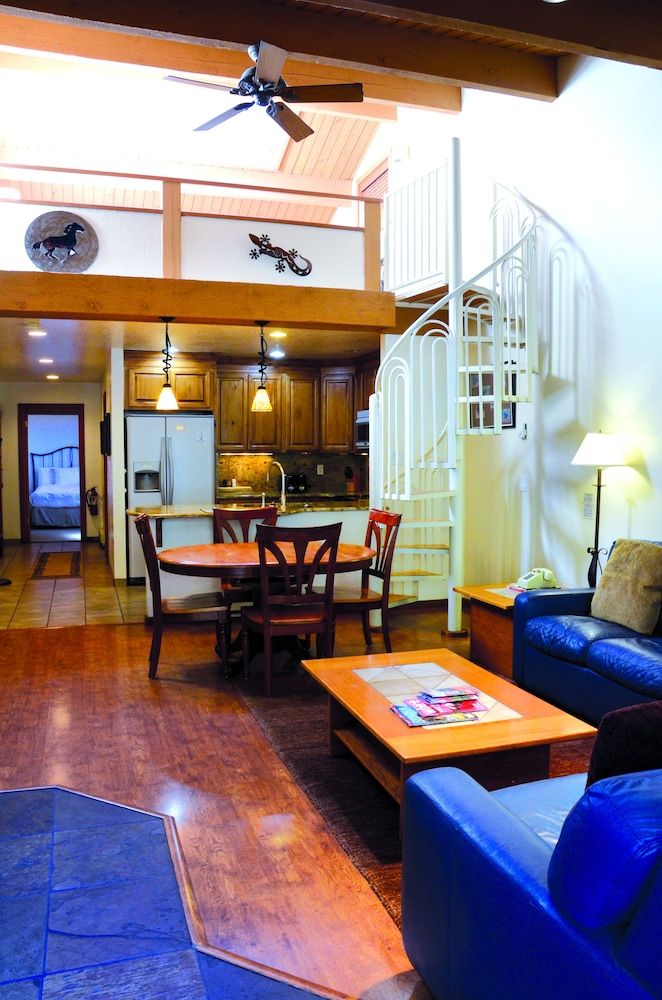 Junipine Resort Villa, 2 Bedrooms, Kitchen (Creek View) 16