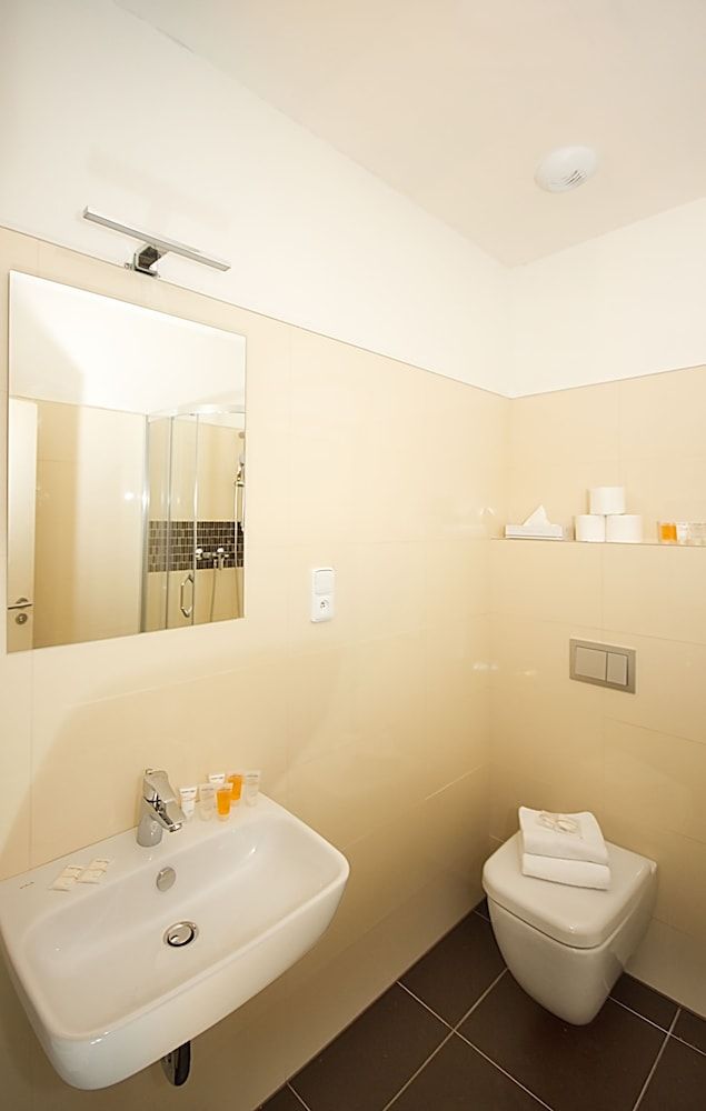 Elizabeth Suites Junior Suite 6