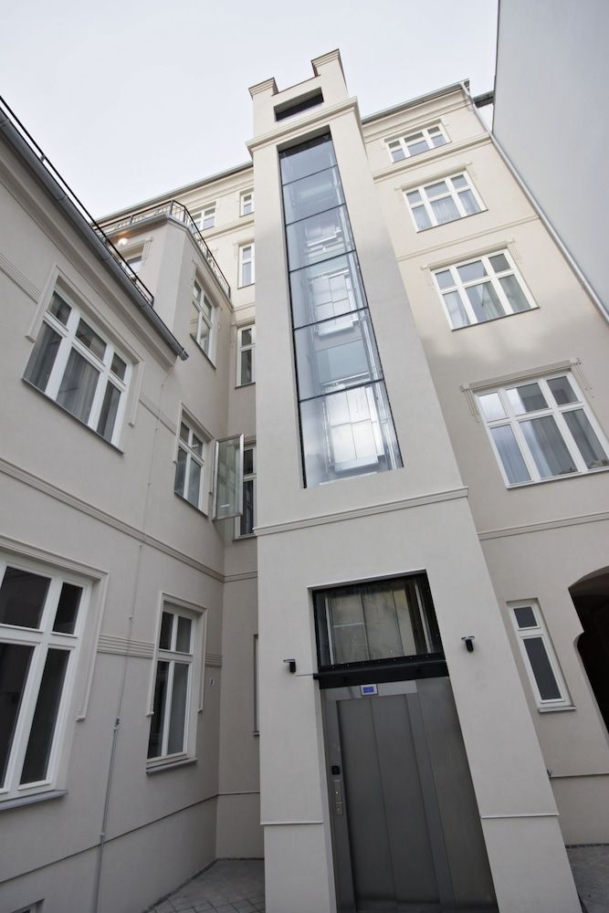undefined Elizabeth Suites 8