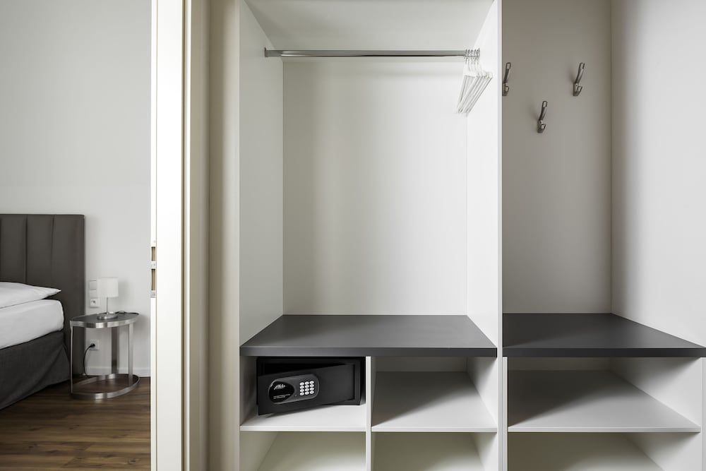 Elizabeth Suites Junior Suite 11