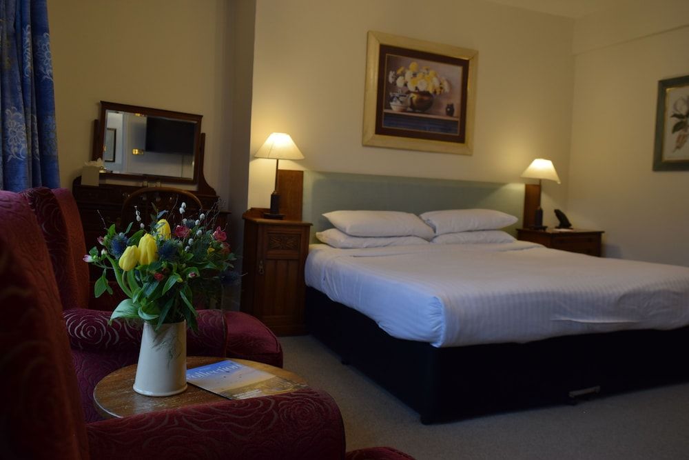 Noel Arms Hotel Deluxe Double or Twin Room