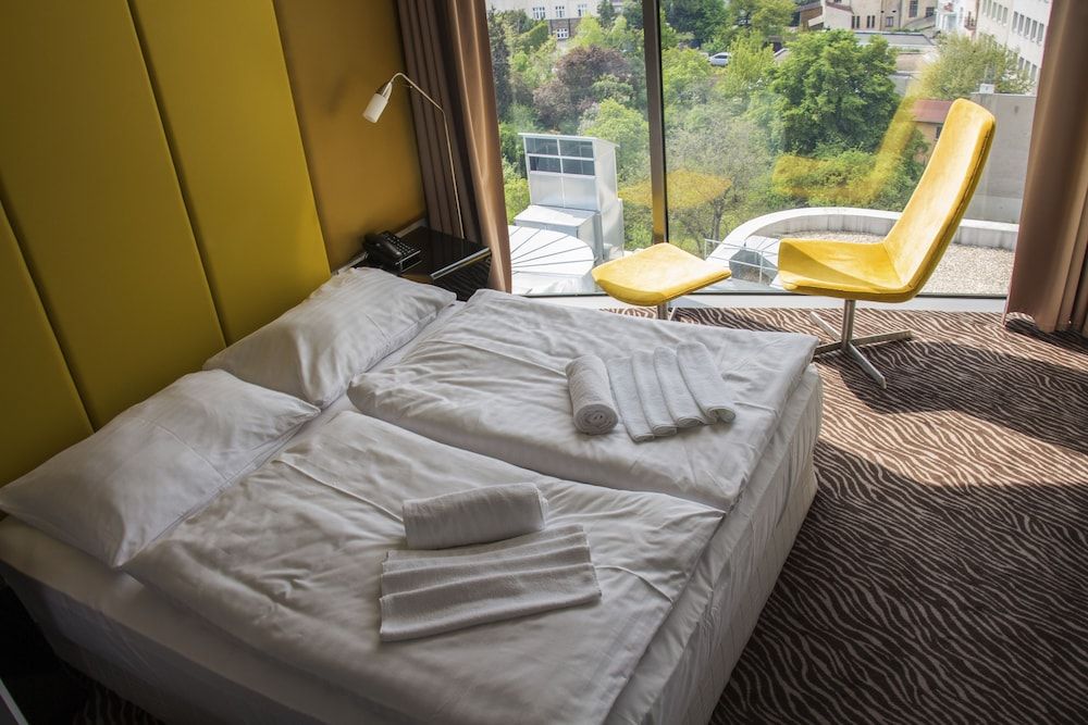 undefined Sono Hotel 9