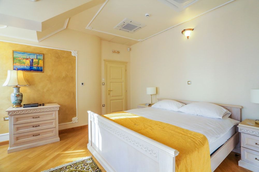 Executive Room, Multiple Bedrooms