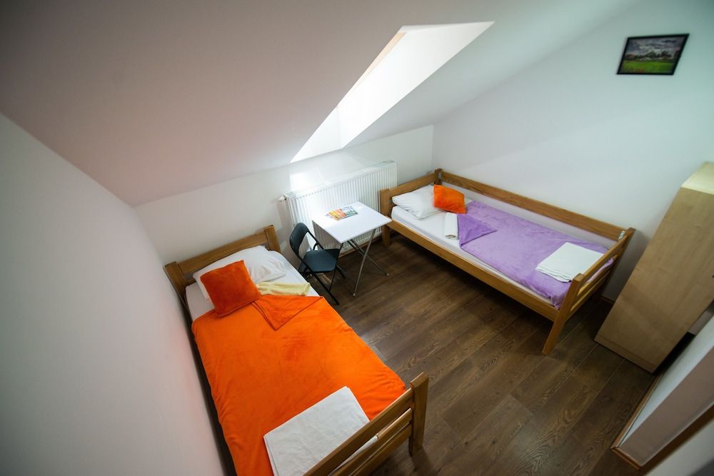 Hotel & Hostel Zagreb Family Room 4