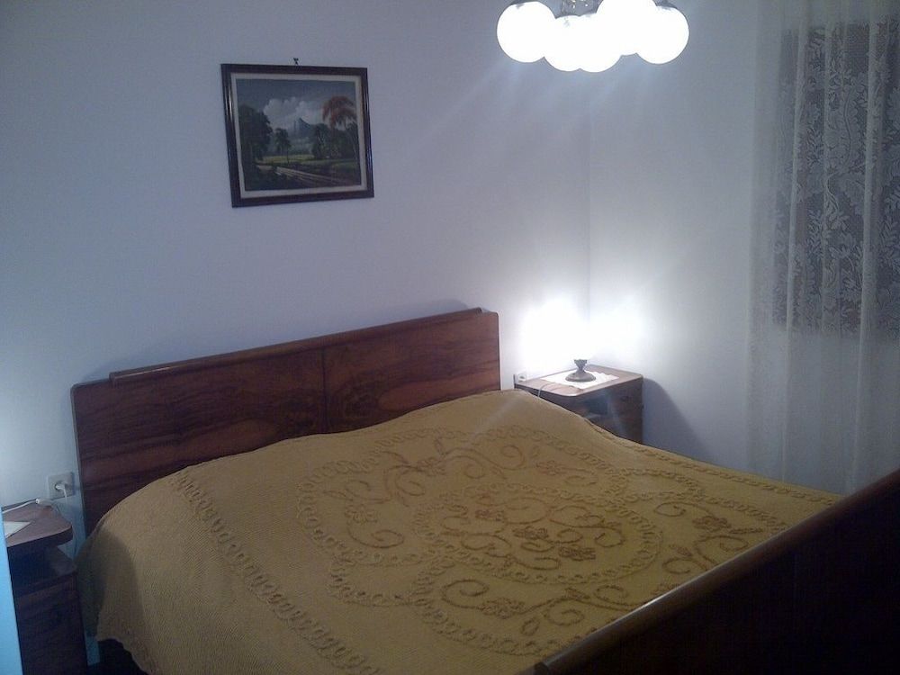 Villa Sonia & Teo - Hvar Family Villa, 4 Bedrooms, Pool Access, Beach View 2