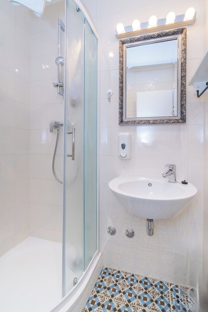 Casablanca Boutique Bed & Breakfast Twin Room 4