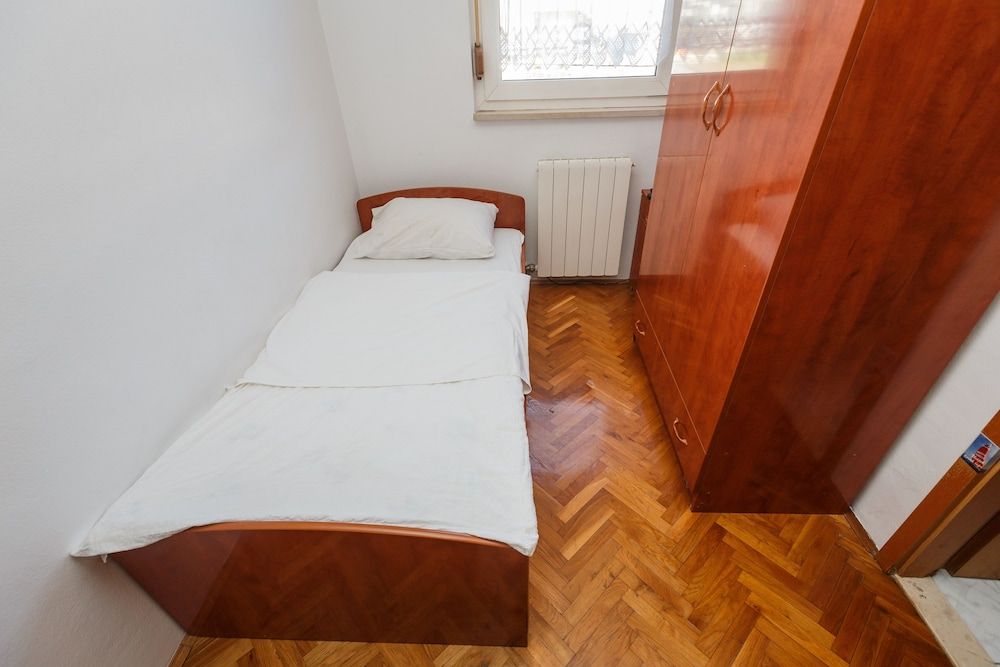 Guesthouse Varnica Classic Single Room