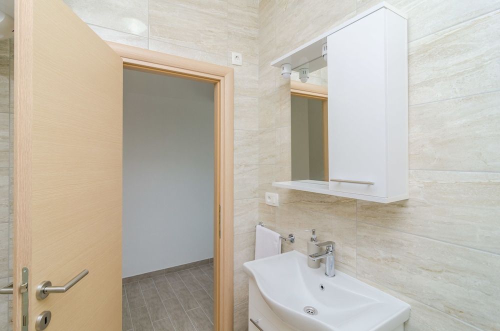 Apartments Villa Dadic Comfort Apartment, 1 Bedroom, Terrace 7