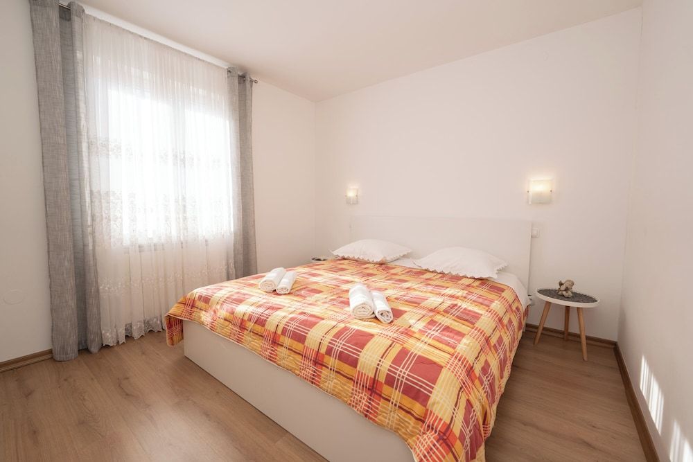 Signature Apartment, 2 Bedrooms, Terrace, Sea View
