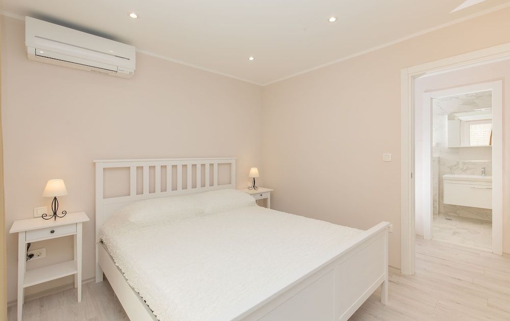 Big Blue Apartments Apartment, 1 Bedroom, Terrace, Sea View 2