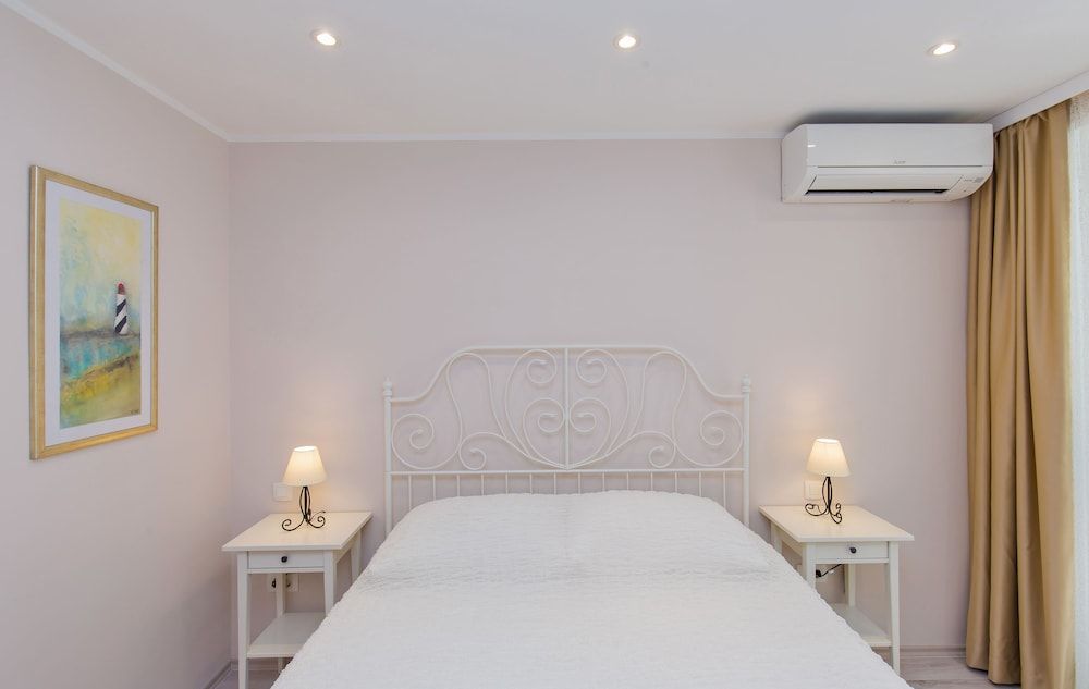 Big Blue Apartments Apartment, 1 Bedroom, Terrace, Partial Sea View