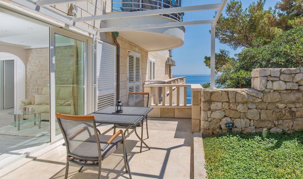 Big Blue Apartments Apartment, 1 Bedroom, Terrace, Partial Sea View 6