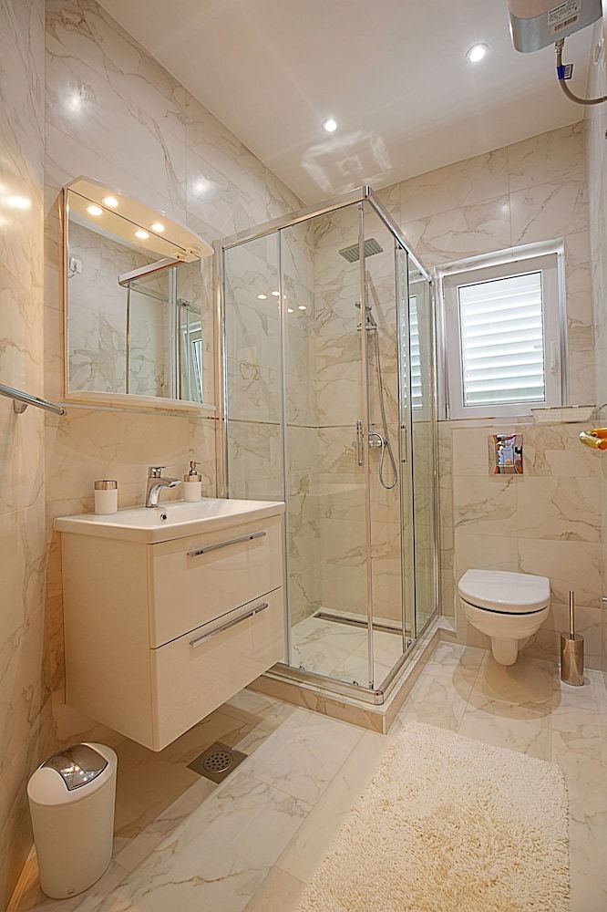 Big Blue Apartments Apartment, 1 Bedroom, Balcony, Partial Sea View 3