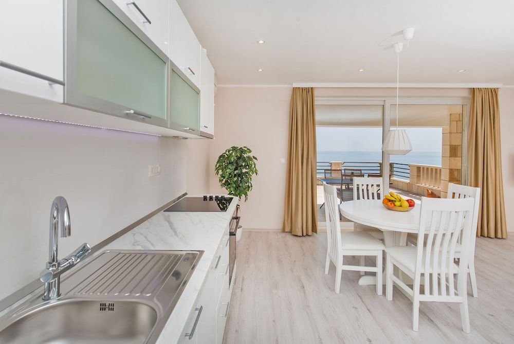 undefined Big Blue Apartments 10