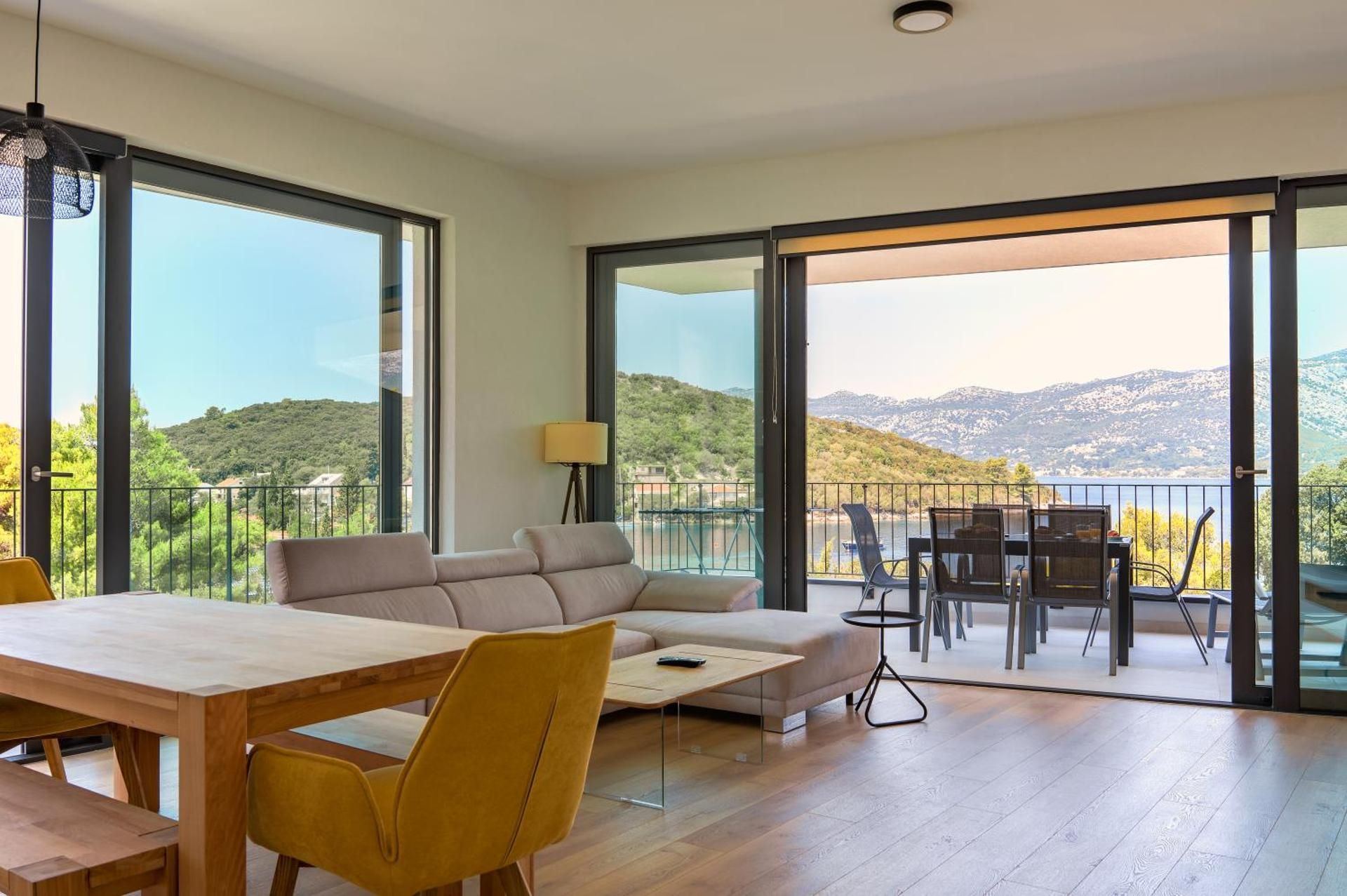 Apartment with Sea View