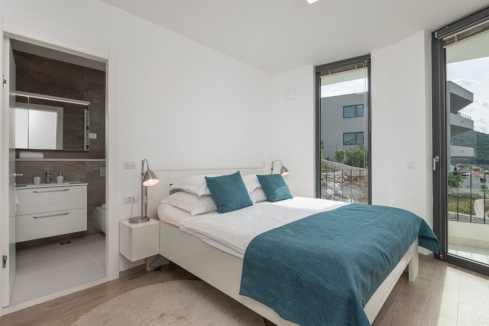 Deluxe Apartment, 3 Bedrooms, Terrace, Sea View (Green Hill 3)