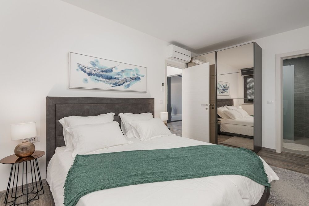 Deluxe Apartment, 2 Bedrooms, Terrace, Sea View (Olive 5)