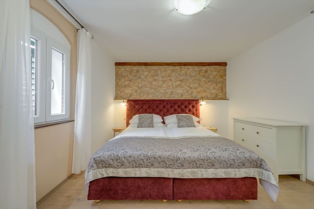 Guesthouse Imperator Standard Double Room, City View 11