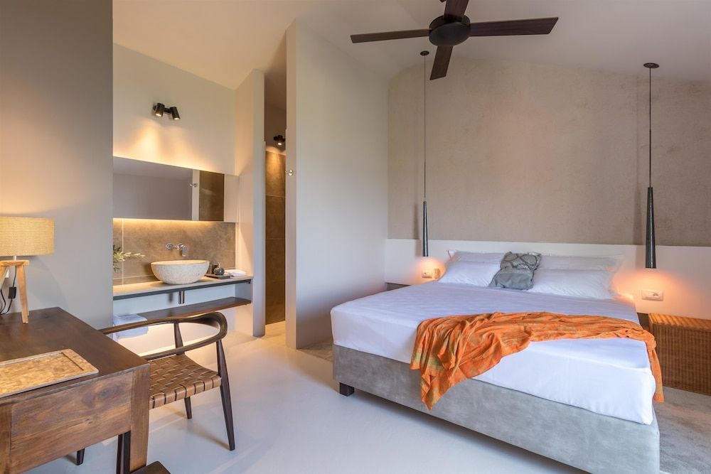 Elite Double Room, Sea View (James Cook)