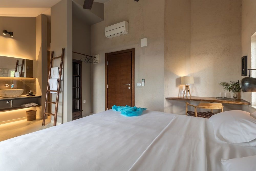 Basic Double Room, Sea View, Poolside (Christoph Columbus)